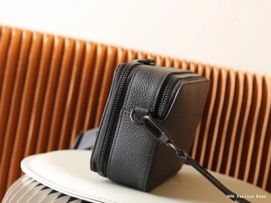 Aaa replica ru VUITTON LOUIS Alpha Wallet Wearable 0718